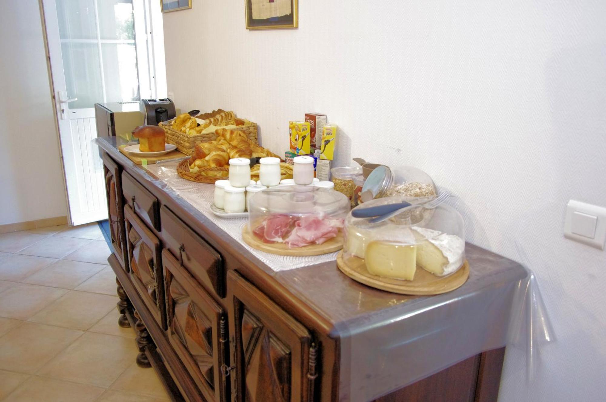 Le domaine de l'Escadasse Faycelles Extérieur photo