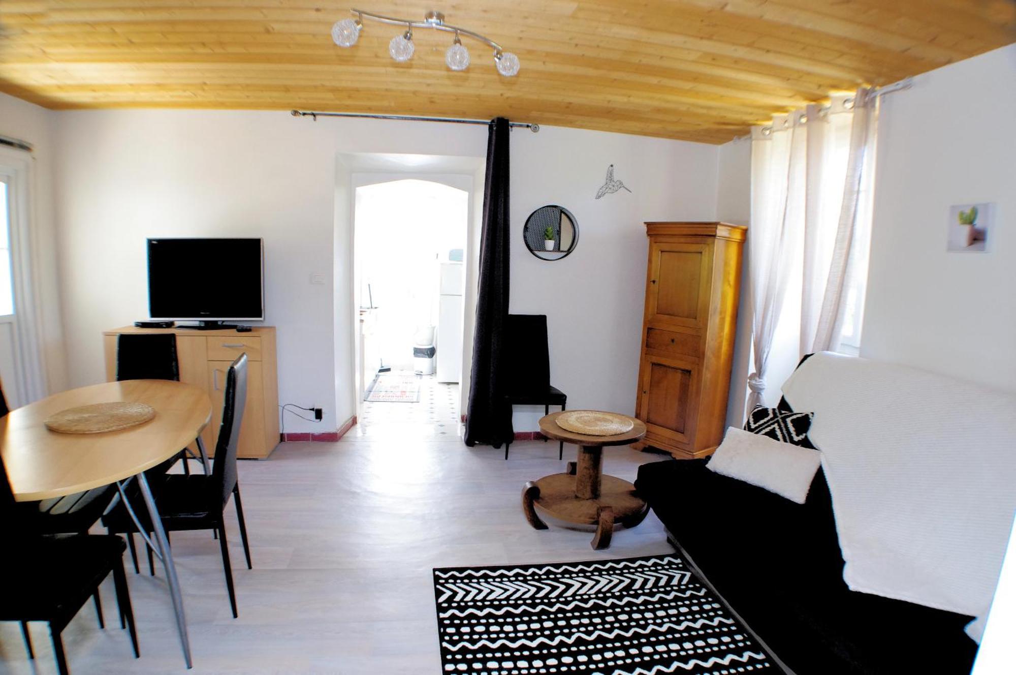 Le domaine de l'Escadasse Faycelles Extérieur photo