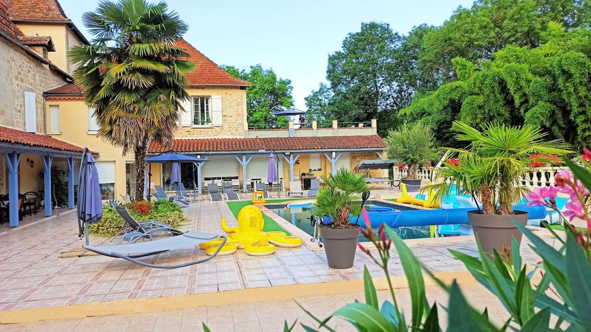 Le domaine de l'Escadasse Faycelles Extérieur photo
